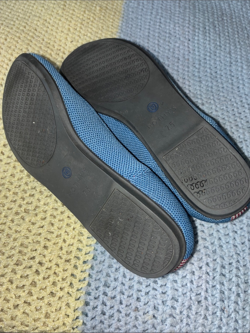ROTHY’S EUC Women’s Light Blue Knit Slip-On Flats With Burgundy Insole, Size 7.5 - Picture 6 of 10